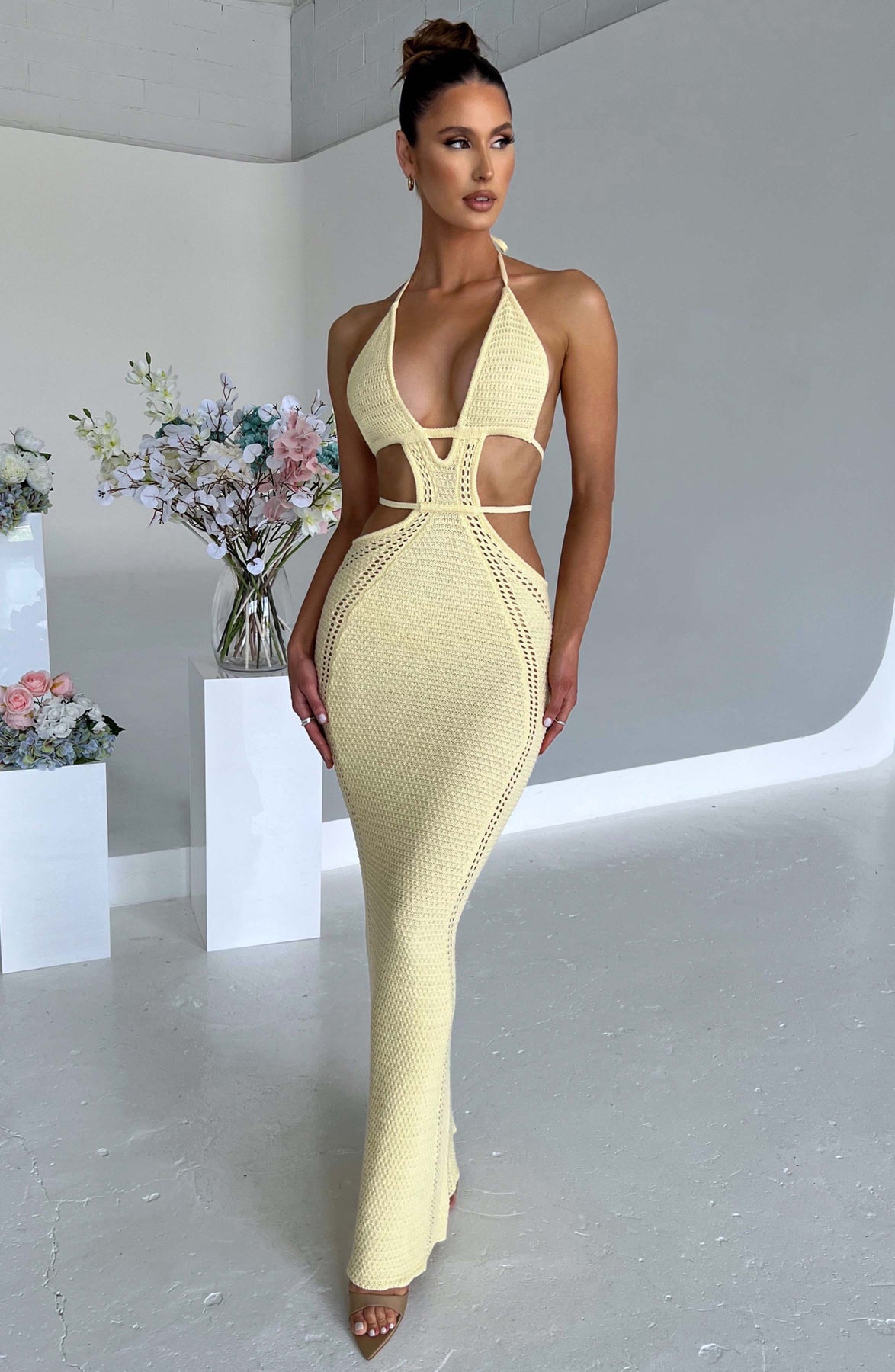 Amarosa – Cutout crochet elegance – Halter maxi dress-10182455591239-Ivory Ombre