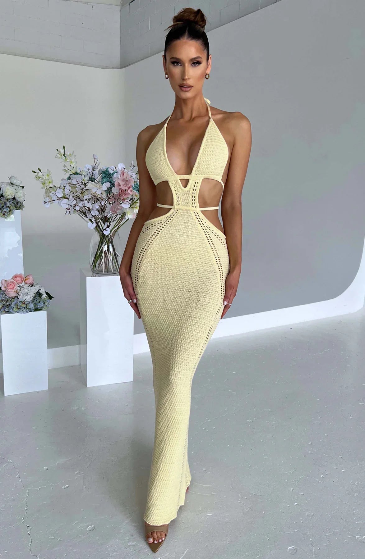 Amarosa – Cutout crochet elegance – Halter maxi dress-10182455591239-Ivory Ombre