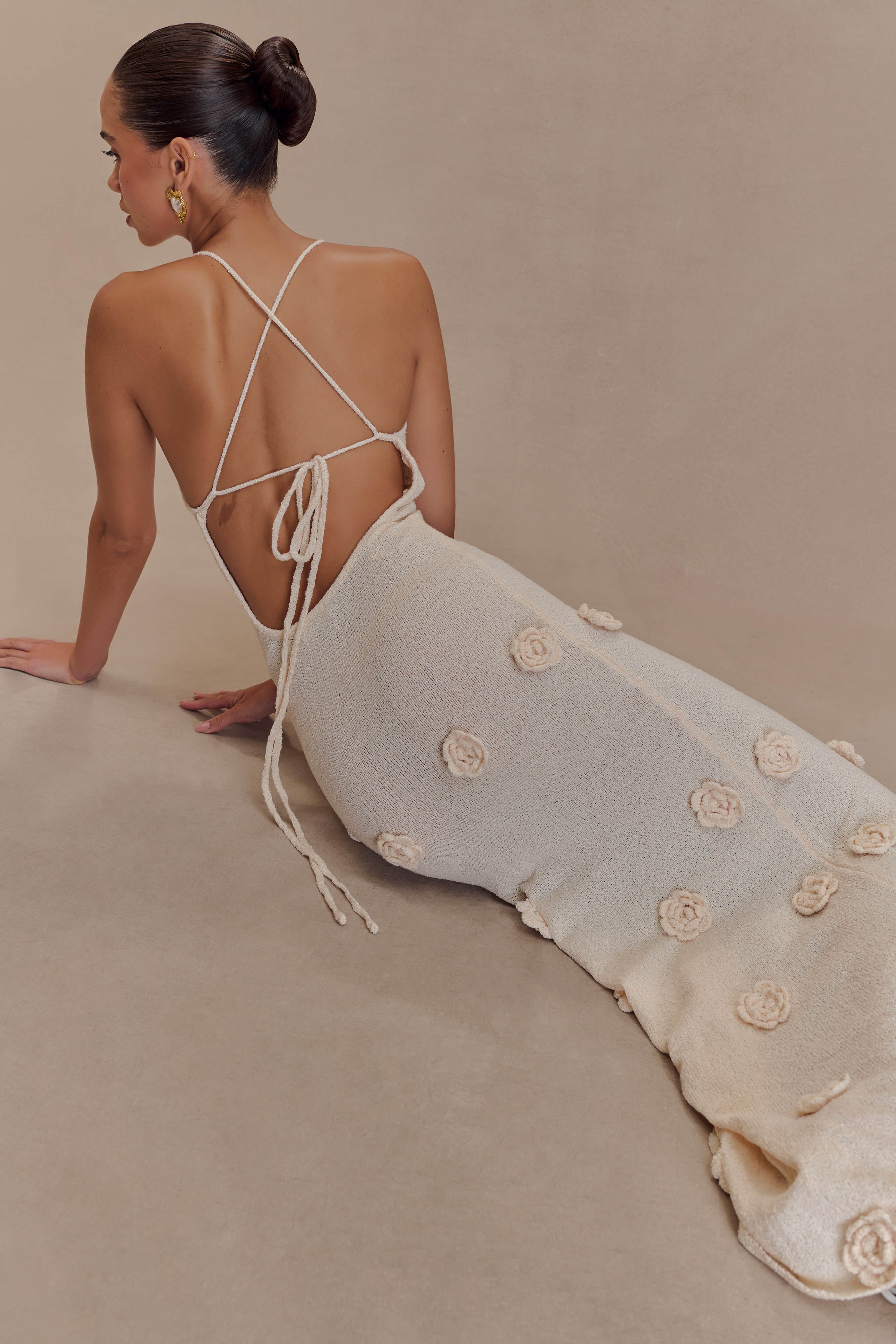 Ambina – Rosette detail – Knitted slip dress-10174856724807-Ivory Ombre