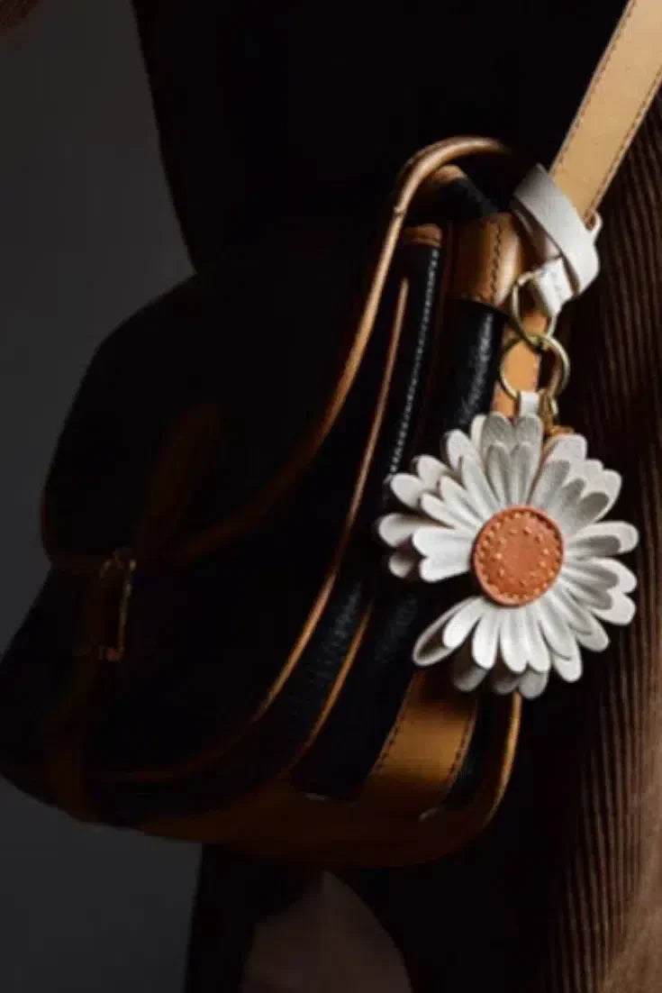 Daisy – Floral design – Bag charm-10174678303047-Ivory Ombre