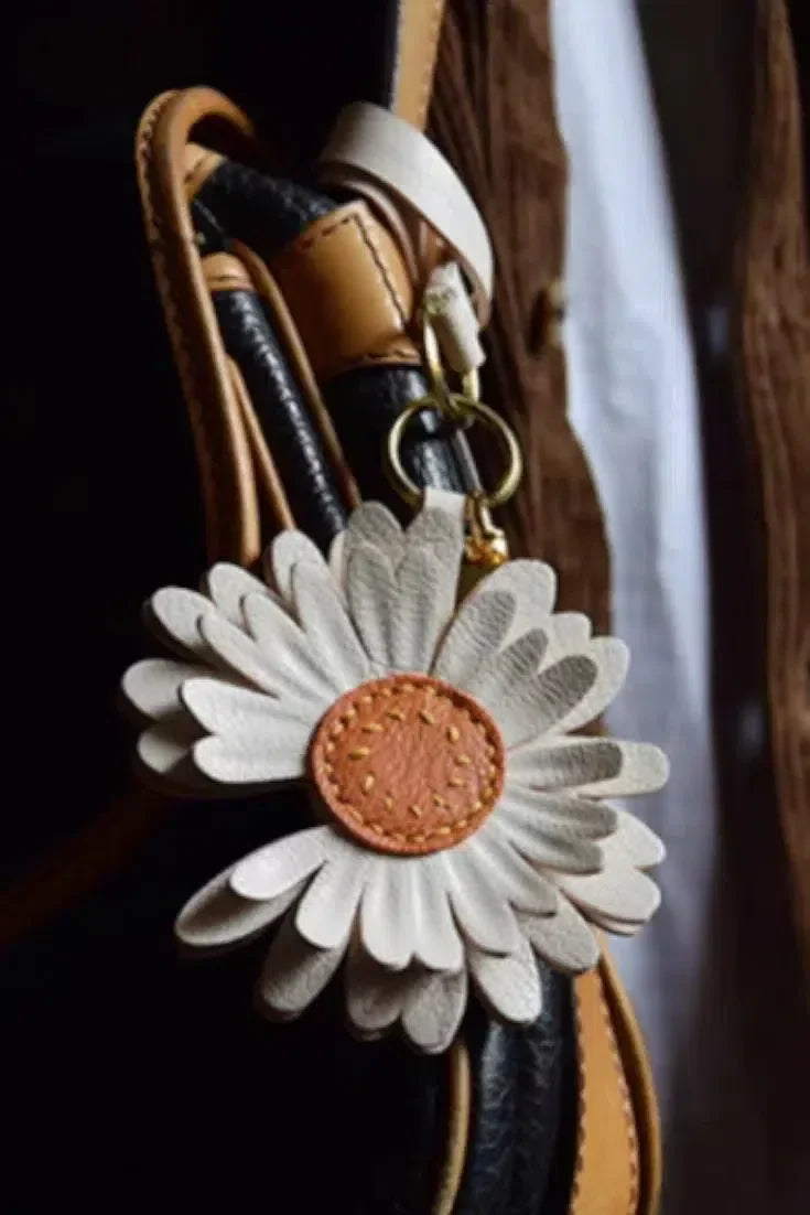 Daisy – Floral design – Bag charm-10174678303047-Ivory Ombre