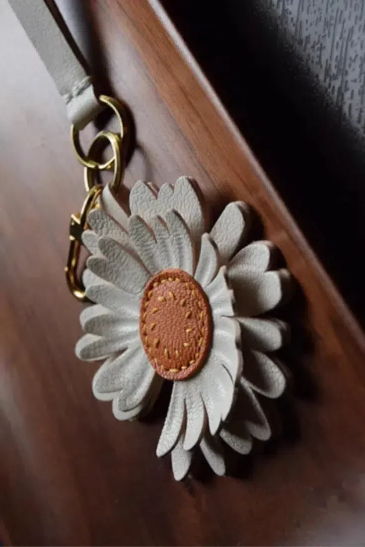Daisy – Floral design – Bag charm-10174678303047-Ivory Ombre