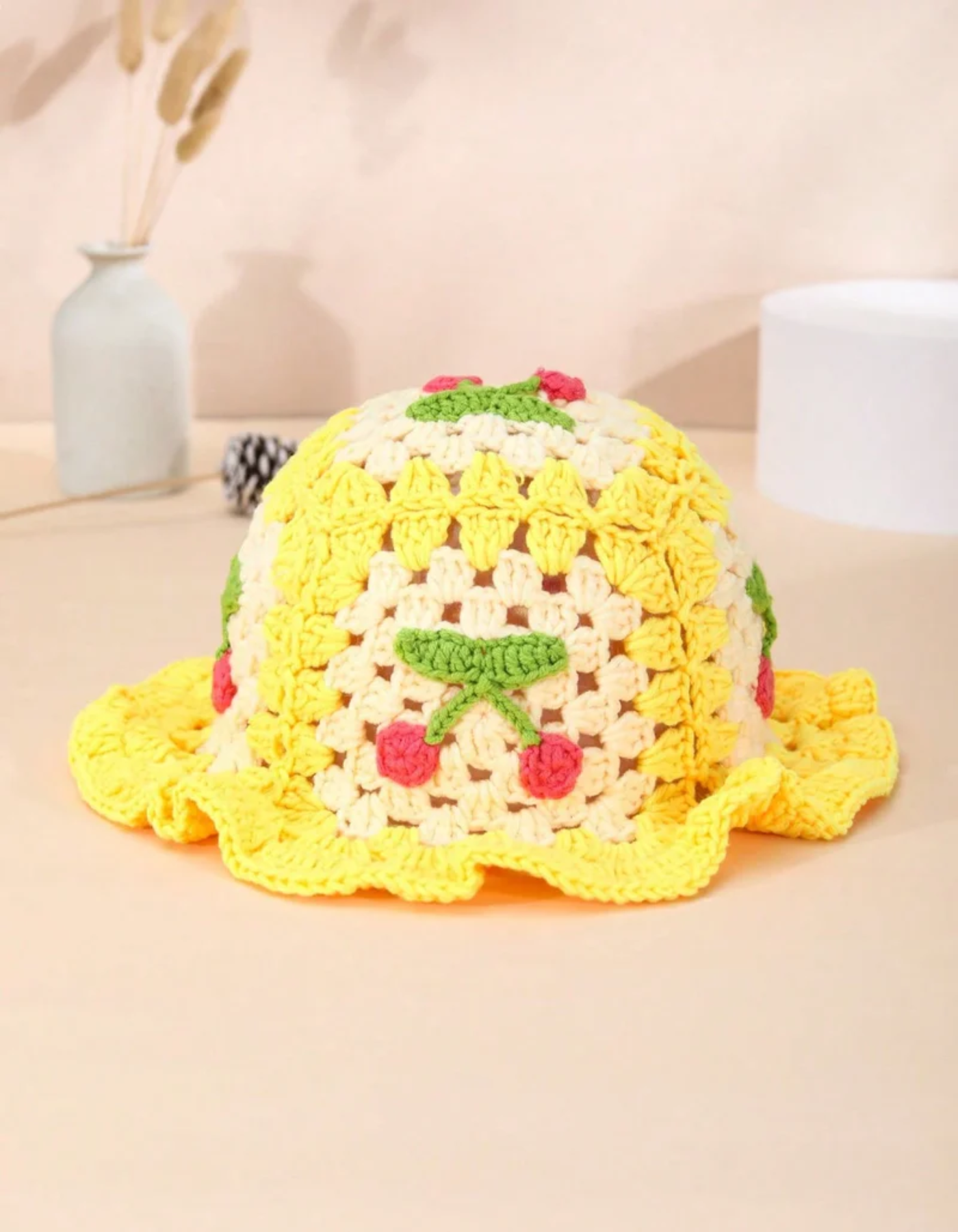 Frambella – Strawberry motif – Crochet hat-10174849777991-Ivory Ombre