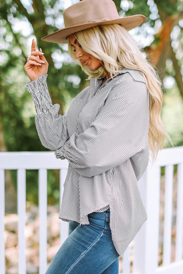 Lunella – Pinstripe detail – Button-up blouse