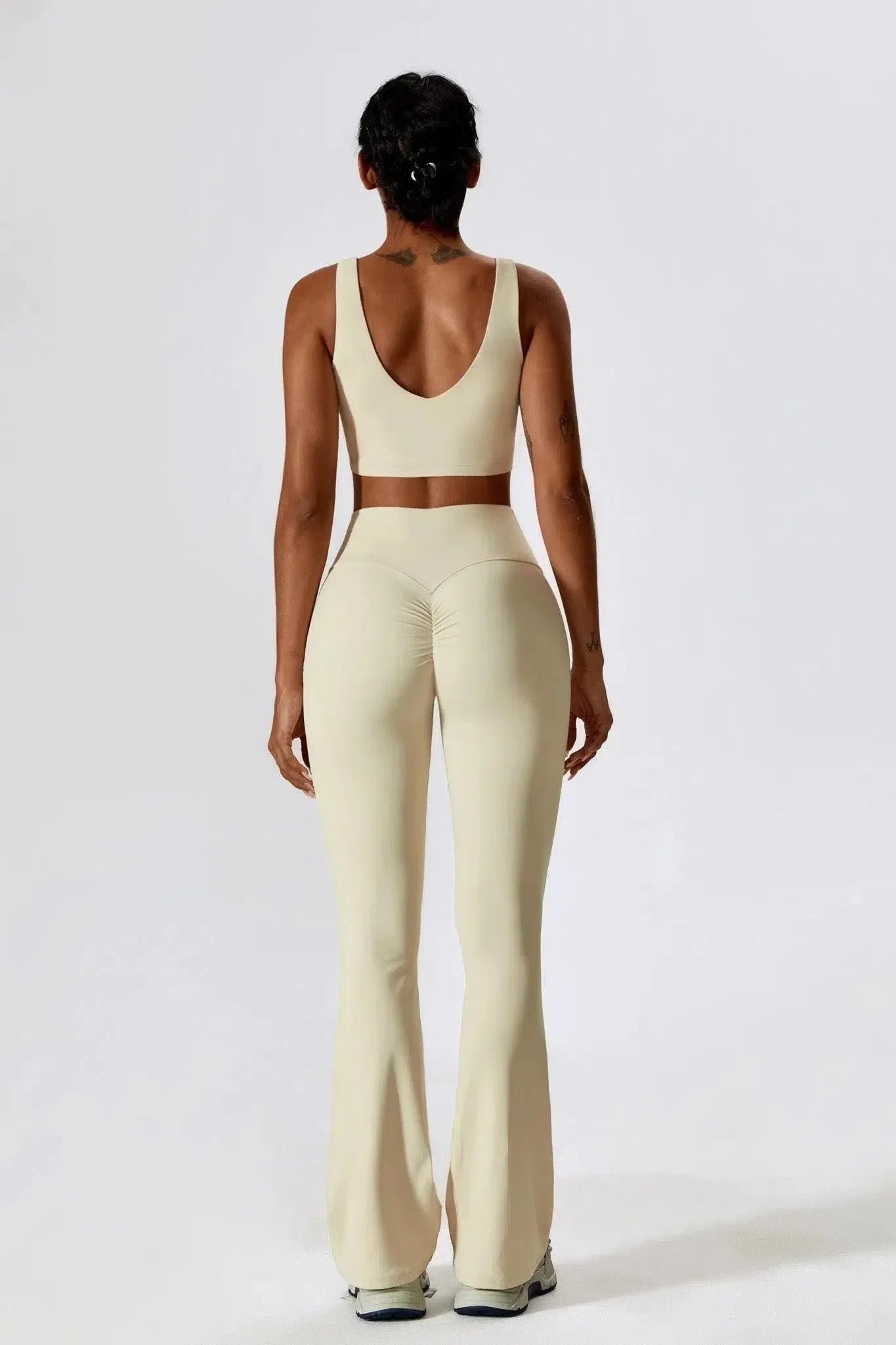 Mariuccia – Scoop neckline – Sports bra & flared leggings set-15138002960768-Santi Vento Atelier