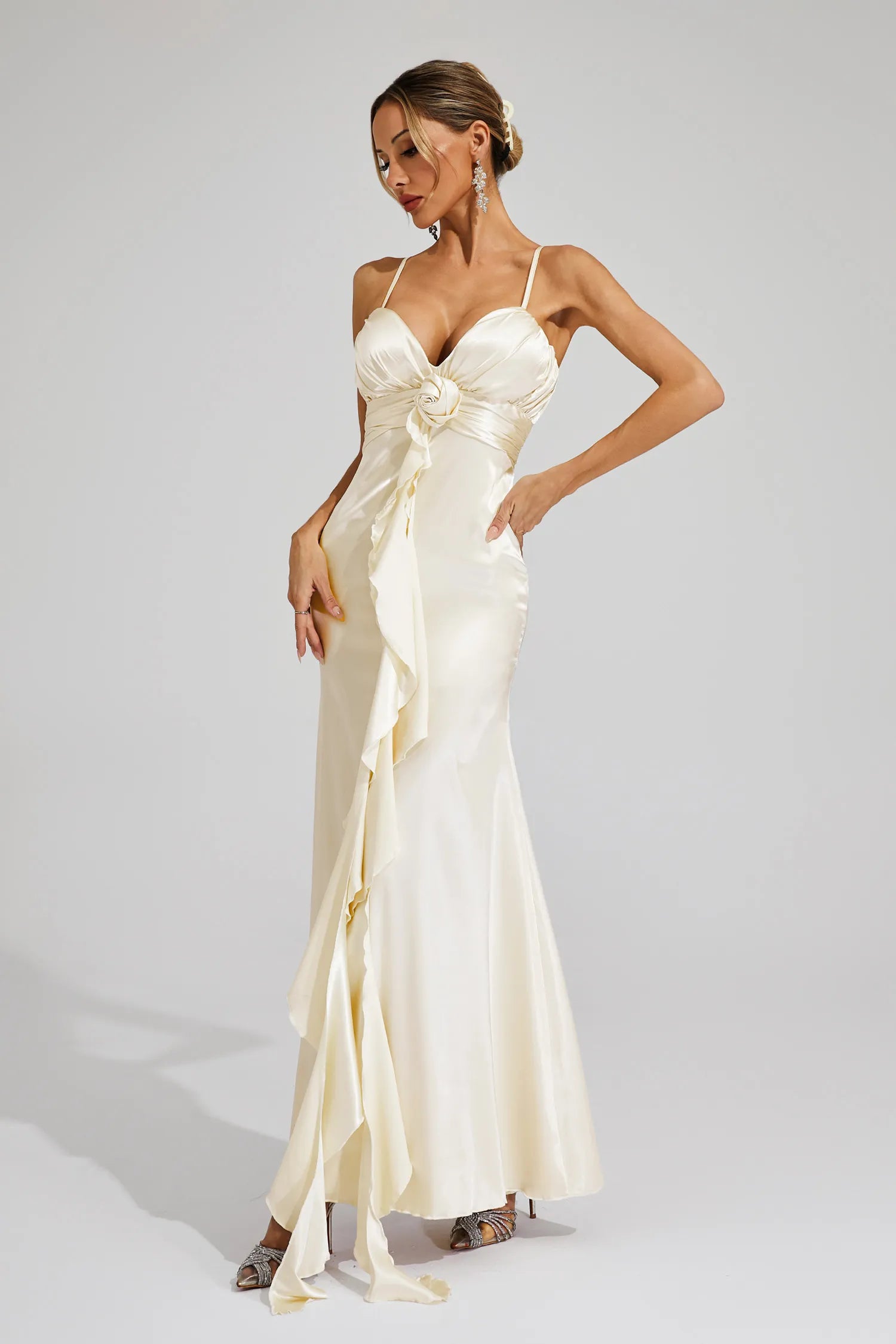 Serelina – Rosette detail – Satin evening gown-10187127062855-Ivory Ombre
