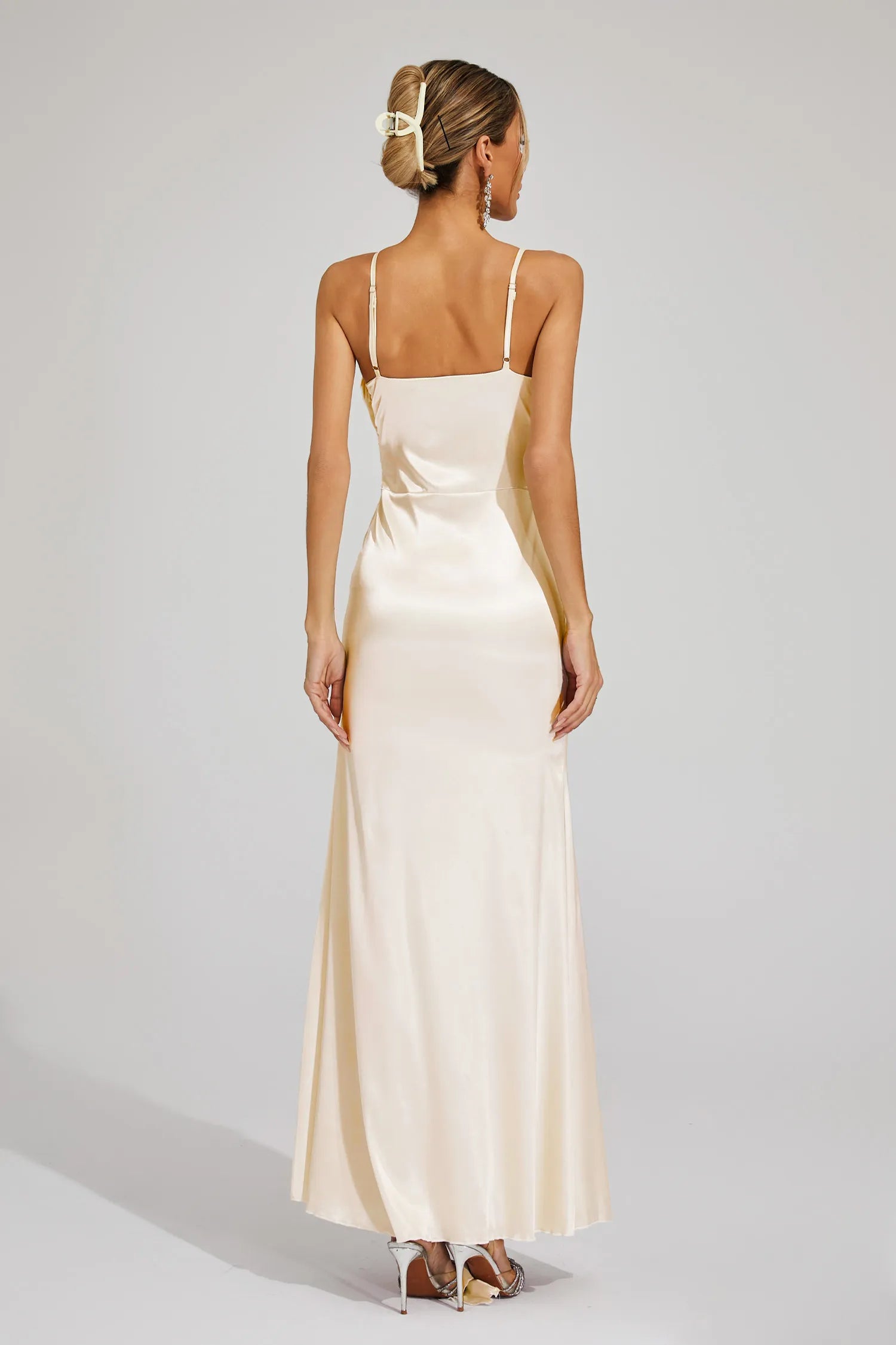 Serelina – Rosette detail – Satin evening gown-10187127062855-Ivory Ombre