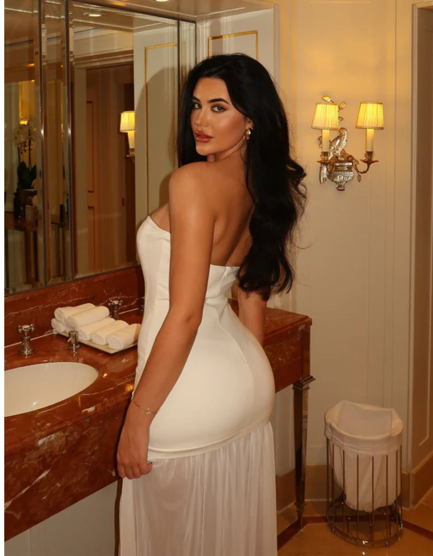 Serelinne – Sculpted silhouette – Strapless maxi dress-10174867767623-Ivory Ombre