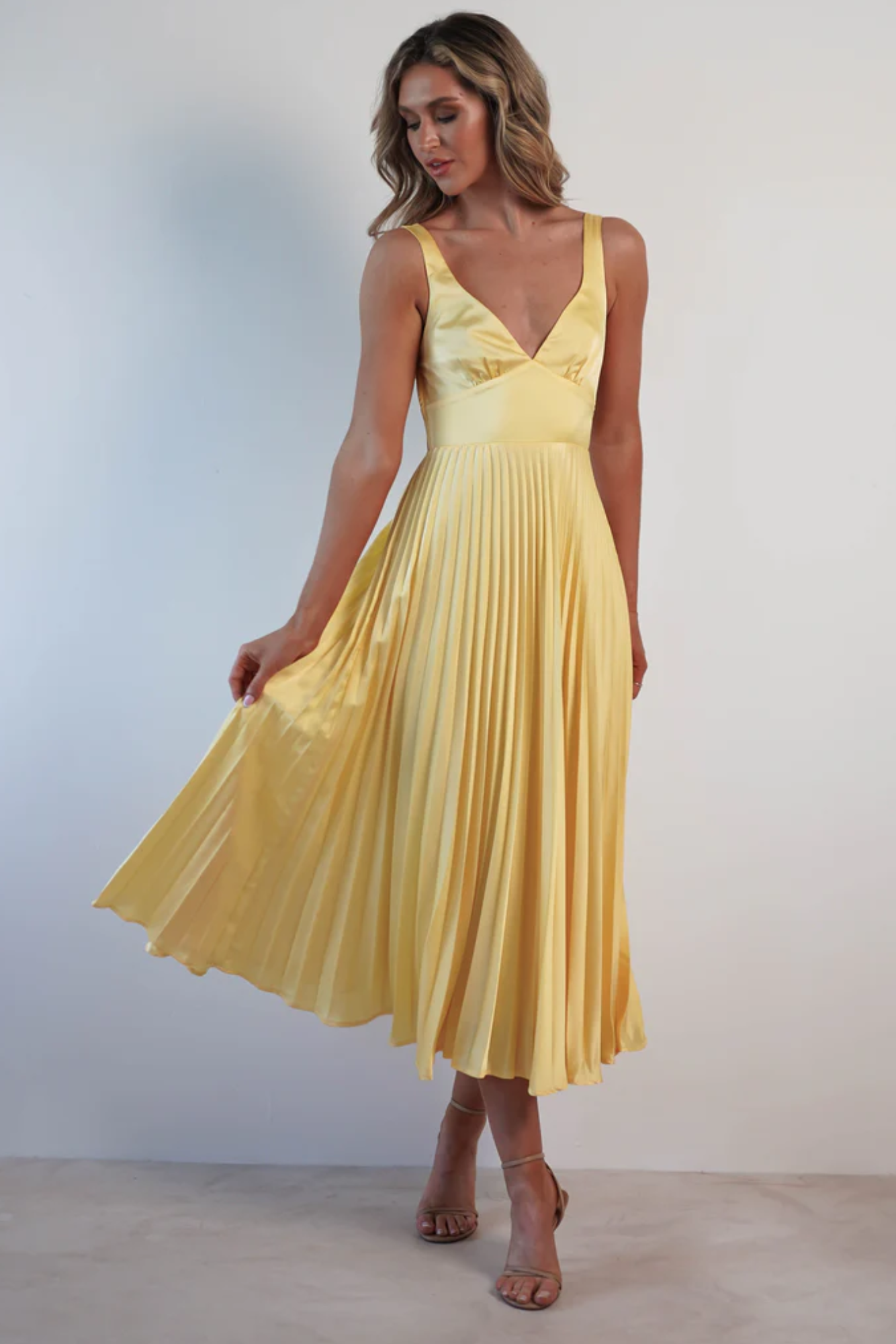 Solarique – Pleated flow – Sleeveless midi dress-10174857773383-Ivory Ombre