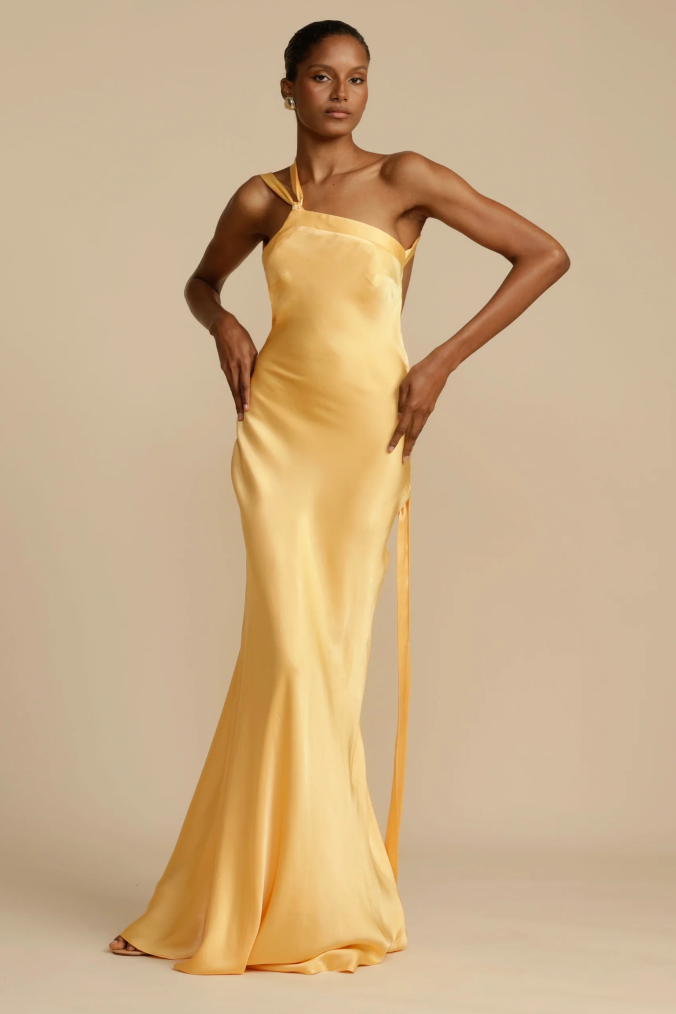 Solellisse – Satin finish – One-shoulder gown-10174857904455-Ivory Ombre