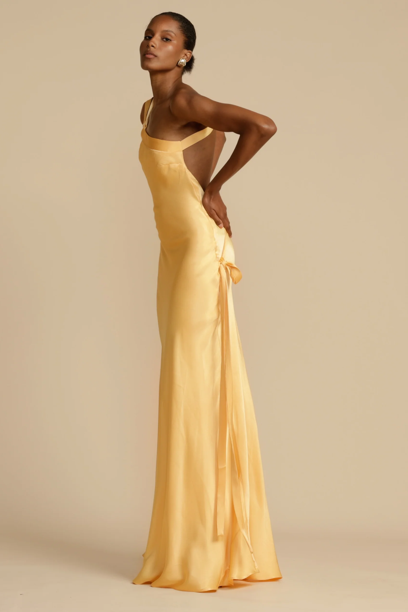 Solellisse – Satin finish – One-shoulder gown-10174857904455-Ivory Ombre