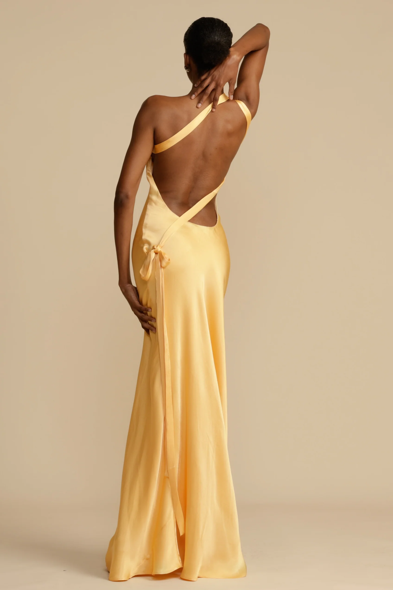 Solellisse – Satin finish – One-shoulder gown-10174857904455-Ivory Ombre