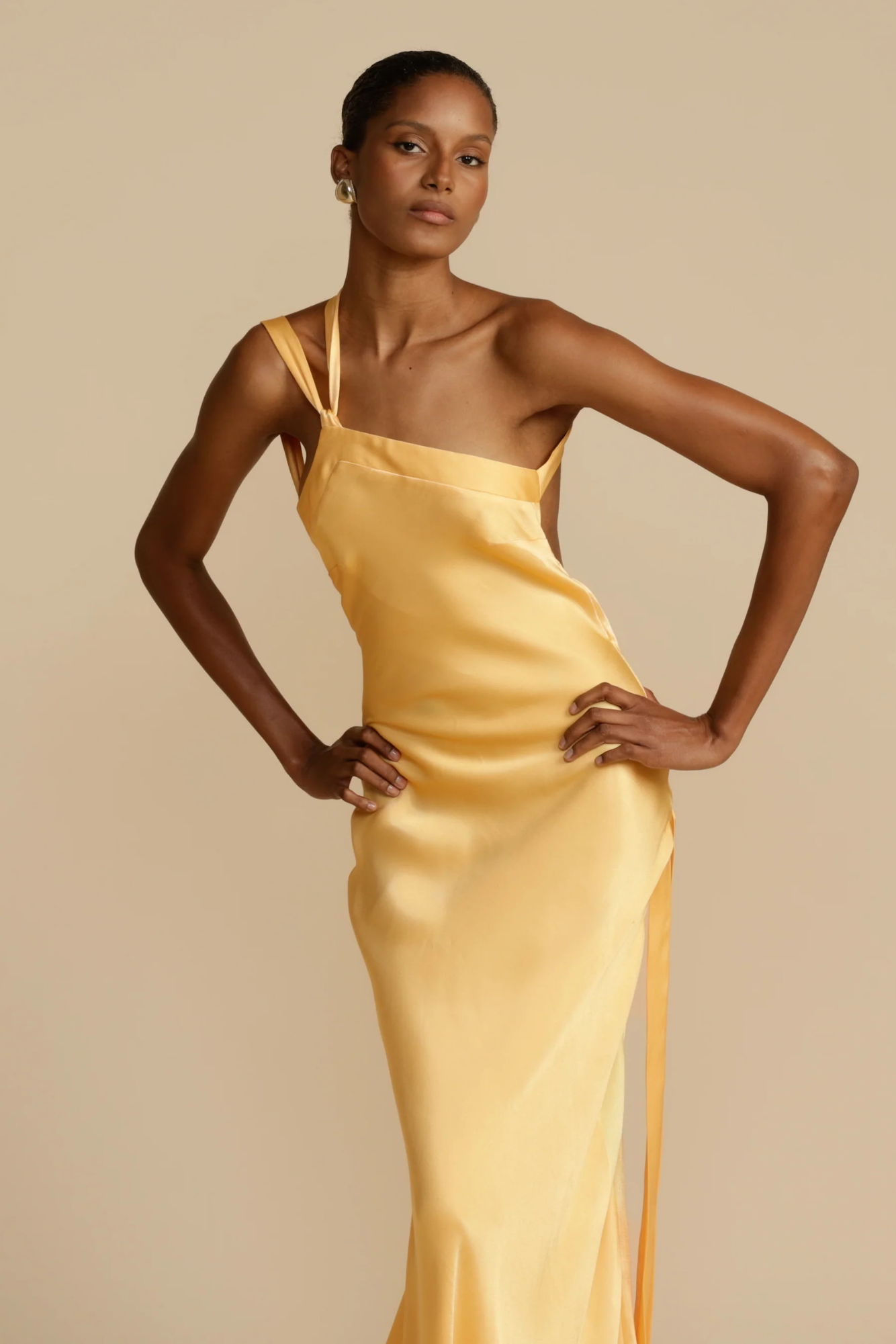 Solellisse – Satin finish – One-shoulder gown-10174857904455-Ivory Ombre